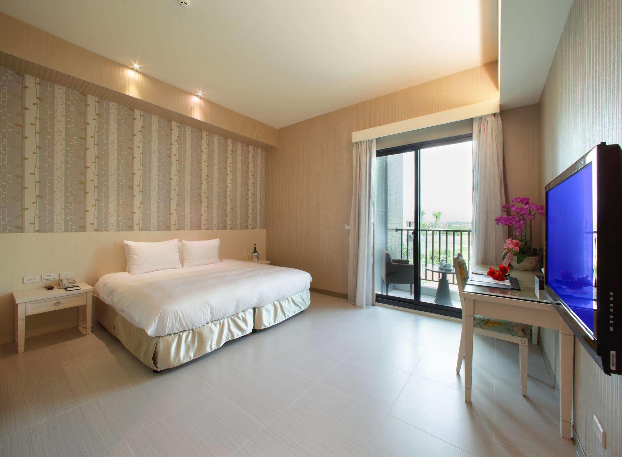 Larchotel Shanhua Exterior photo